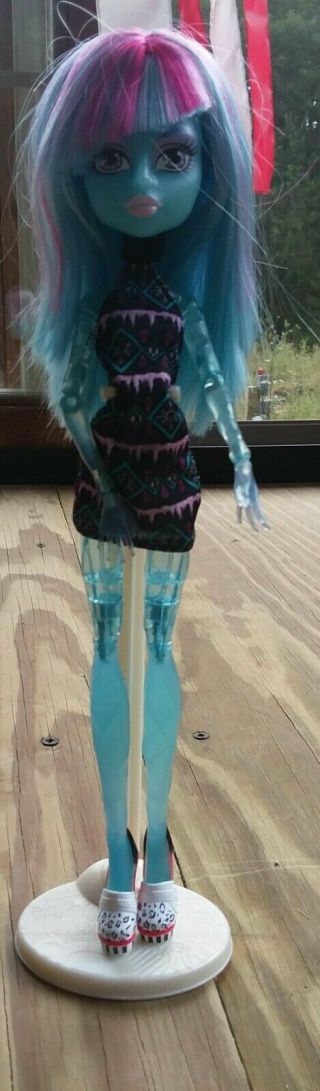 Monster High Doll - - - - Cam Create - A - Monster Blue Ice Girl Blob