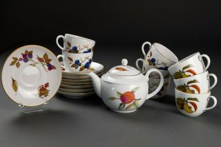 Royal Worcester Evesham Tea Coffee Pot Set,  Cup Saucer,  See Photos,  Description