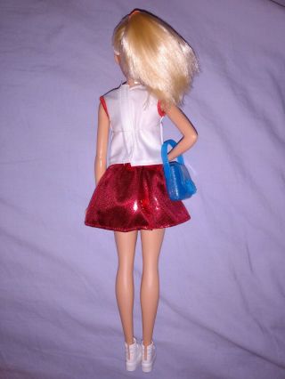Barbie Fashionistas Petite Doll in Wonder Woman Fashion/Clothes with Accessories 3