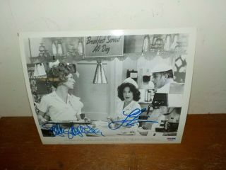 Polly Holliday & Linda Lavin Hand Signed Psa/dna Certified 8x10 Alice Tv Photo