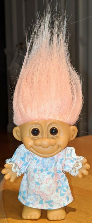 Russ Berrie 4 " Troll Doll W/foot Sticker Tag Soft Lt.  Pink Hair Brown Eyes Dress