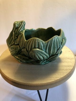 Vintage Mccoy Pottery Frog With Lotus Blossom Water Lily Planter Green