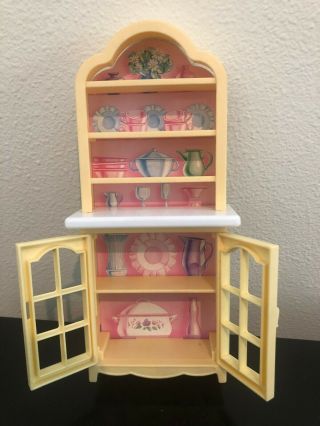 Barbie 67551 - 1 Dining Room China Cabinet / Hutch / Buffet,  1996 by Mattel 2