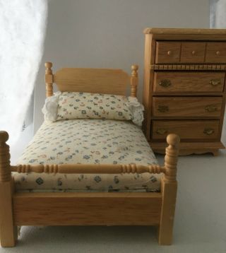 Dollhouse Furniture 1:12 Single Bed With 4 Drawer Chest,  Natural Finish