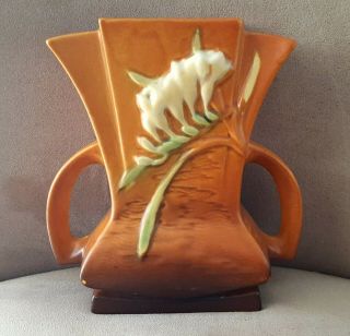 Vintage Roseville Pottery Freesia Fan Vase 200 - 7