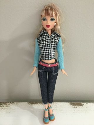 Mattel My Scene Delancey Doll In Outfit W/shoes & Earrings Bratz Era