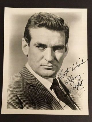 Rod Taylor - Signed 8 X 10 Glossy Photo - Hitchcock 