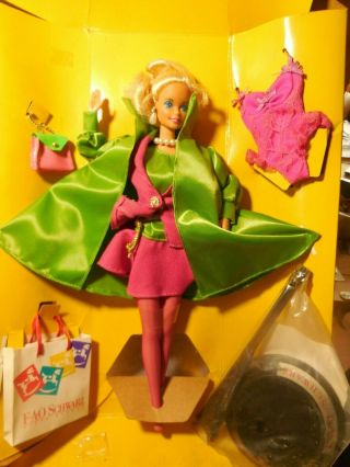 " Madison Avenue " Barbie Doll F.  A.  O.  Schwarz 1991