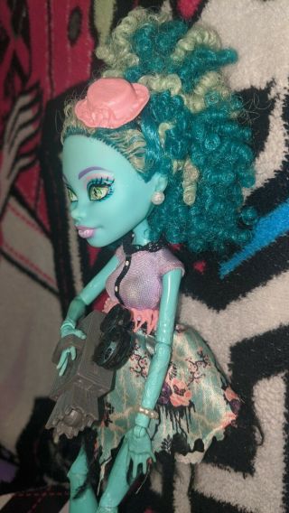 Monster High Frights Camera Action Honey Swamp doll,  needs cleaning.  See photos. 2
