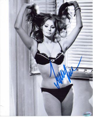 Sophia Loren Hand Signed 8x10 Autographed Photo With