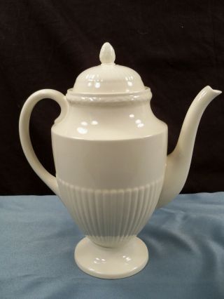 Wedgwood Barlaston Etruria Covered Coffee Pot Ivory Colored W/ Ribbed Design