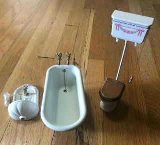 Vintage Porcelain White Toilet Chain Tank,  Bathtub And Sink Victorian Style