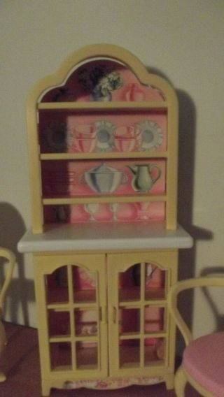 Barbie Dining Room China Cabinet Hutch & Chairs 1996 White & Yellow Furniture 2