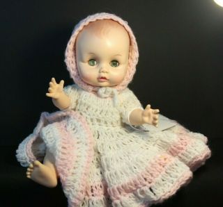 Effanbee - Baby Doll - Painted Hair And Blue O/c Eyes - Drink/wet - 12 "