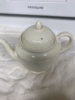 Wedgwood Of Etruria Edme & Barlaston Teapot Made In England 2 7”tall 9”wide