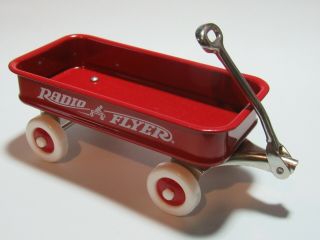 Dollhouse Miniatures,  Radio Flyer Red Wagon,  1/12th Scale