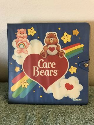 Kenner Care Bears Carrying Case With 4 Large And 12 Small Care Bears