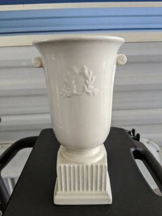 Abingdon Pottery Matte White Classic Handled 8.  75 " Vase