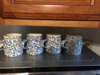 The Workshop Of Gerald E.  Henn Pottery Roseville Ohio Blue Spongeware Mugs Set 4