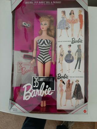 Barbie 35th Anniversary Doll & Fashion Box 1993 Blonde Hair 11590 Nrfb
