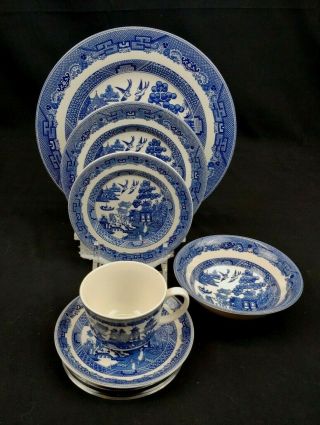 Johnson Brothers Blue Willow China 6 Piece Place Setting Blue And White