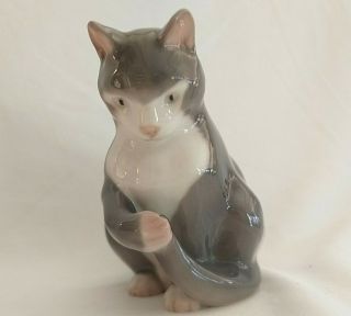 Vintage B&g Bing & Grondahl Porcelain Cat Figurine 1553 Denmark Gray Kitten Me