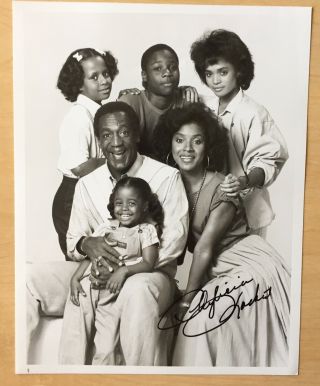 Phylicia Rashad (only) Signed Photo 7”x9 Clair Huxtable The Cosby Show Lisa Bonet