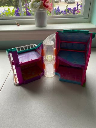 Polly Pocket Magnetic Hanging Out Doll House,  Elevator Mattel 2002 3