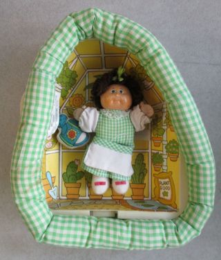 Loose 1983 Coleco Cabbage Patch Kids Pin - Ups Minni Chrissie And Her Greenhouse