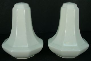 Johnson Brothers China Heritage White Pattern Salt & Pepper Shaker Set 3 - 3/4 "