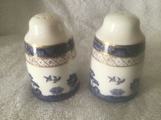 Blue Willow Pattern Salt & Pepper Shakers Royal Doulton Booths Real Old Willow