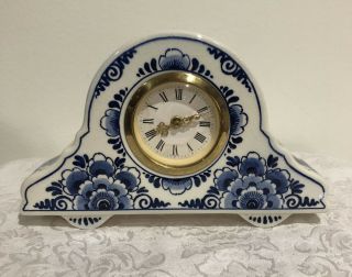 Delft Blauw Holland Hand - Painted Clock Blue & White Design