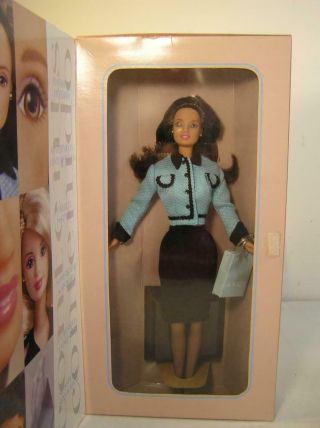 1998 Mattel Avon Rep Special Addition Barbie Doll 22204 - Brunette - Nos - - 1