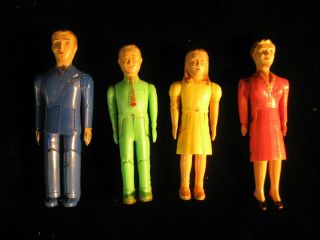 Vintage Renwal Dollhouse Family Jointed Father Mother Brother Sister 41 42 43 44