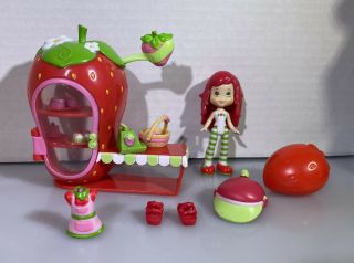 Strawberry Shortcake Cafe Play Set With Cake And Outfit