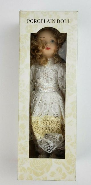 Vntg Cracker Barrel Old Country Store Collectible Porcelain Doll 8 " Hand Painted