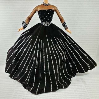 Evening W Dress Barbie Doll 1998 Happy Holidays Black Velvet Silver Gown
