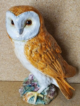 Beswick England 1046 Large Barn Owl Painted Porcelain Bird Figurine 7.  25  T