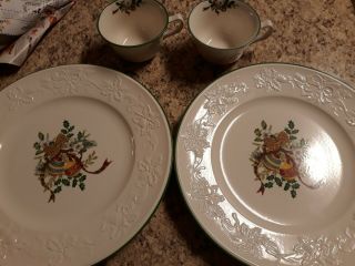 Mikasa Holiday Season Dinner Plates And Coffee Cups 2 Each