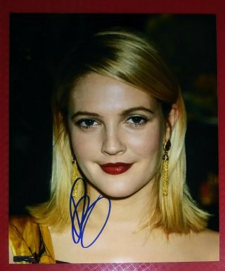 Drew Barrymore Hand Signed Autographed Photo 8 X 10 W/holo Close Up