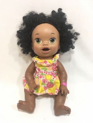 Hasbro Baby Alive African American Snacks Snackin Sara Doll Bilingual 2014