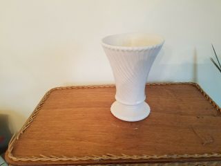 Vintage Mccoy Usa White Spiral Vase Classic Contemporary 1930s