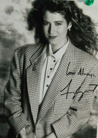 Hand Signed 8 X 10 Photo Amy Grant Singer A & M Records Publicity