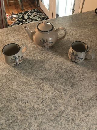 Home & Garden Party Magnolia Teapot - 2001 - With 2 Mugs