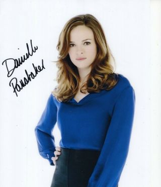 Danielle Panabaker Autographed Signed 8x10 Photo (the Flash) Reprint