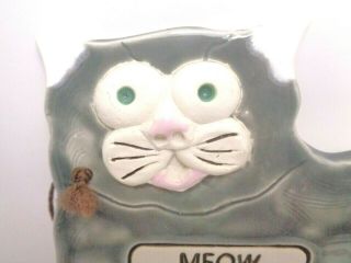 Vintage 1994 Smoky Mountain Pottery Grey & White Ceramic Cat Wall Plaque Handing