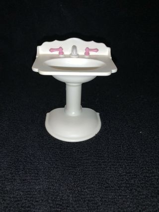 Barbie Dollhouse 1996 Kelly Potty Training Sink Replacement Furniture Part