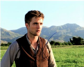 Robert Pattinson Signed Autographed Water For Elephants 8x10 Photo Twilight