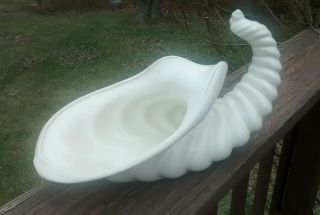 Vintage Ceramic Ivory Cornucopia " Horn Of Plenty " Vase Centerpiece Thanksgiving