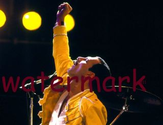 Queen Freddie Mercury Singing On Stage Yellow Jacket Fist Pump Publicity Photo
